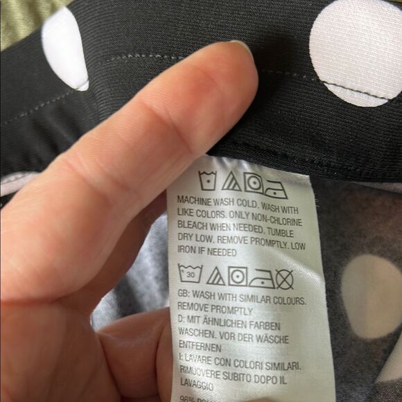 Dennis by Dennis Basso Black Polka Dot Petite Cropped Pants - Picture 3 of 4